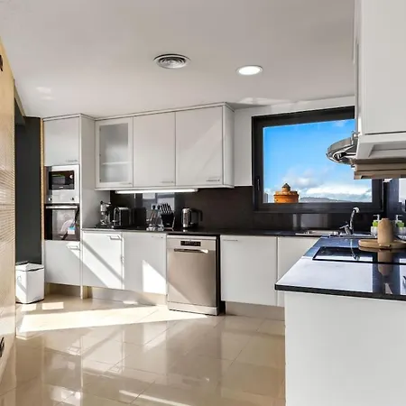Penthouse Duplex With Views!