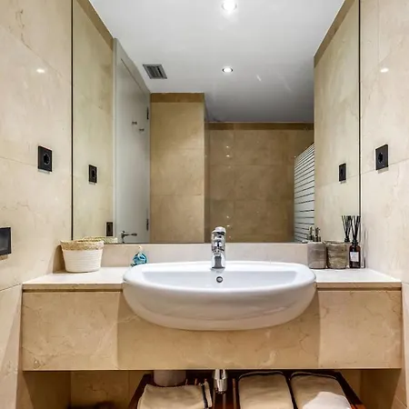 Penthouse Duplex With Views! Appartement