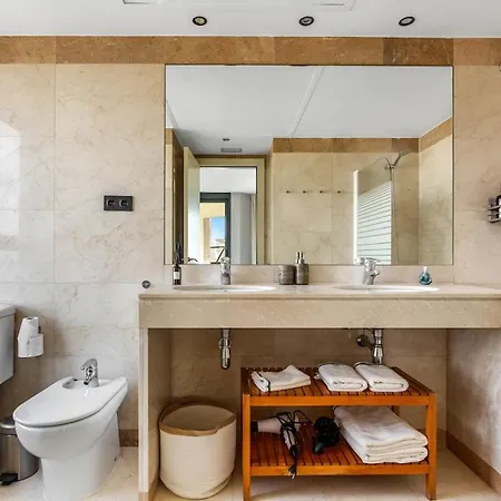 Penthouse Duplex With Views!