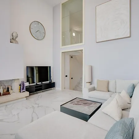 Penthouse Duplex With Views! Appartement