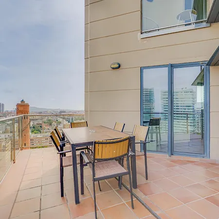 Penthouse Duplex With Views! *
