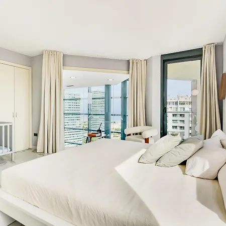 Penthouse Duplex With Views!