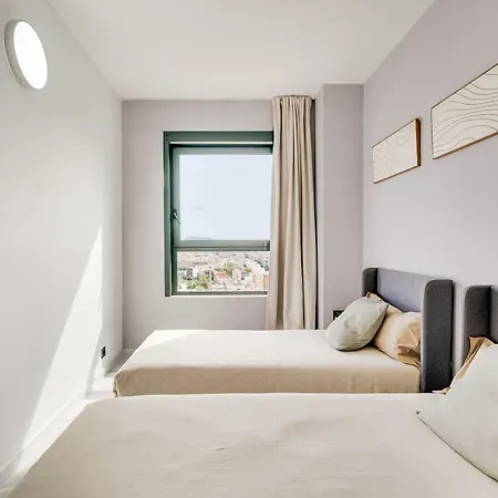 Apartment Penthouse Duplex With Views! *
