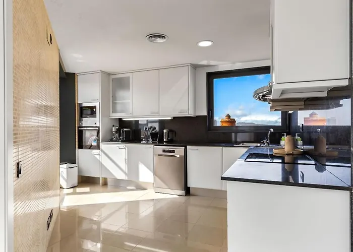 Penthouse Duplex With Views!