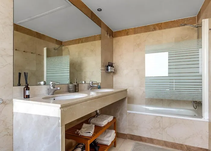 아파트 Penthouse Duplex With Views! 바르셀로나