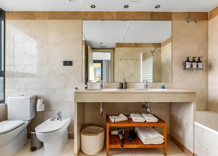 Penthouse Duplex With Views!